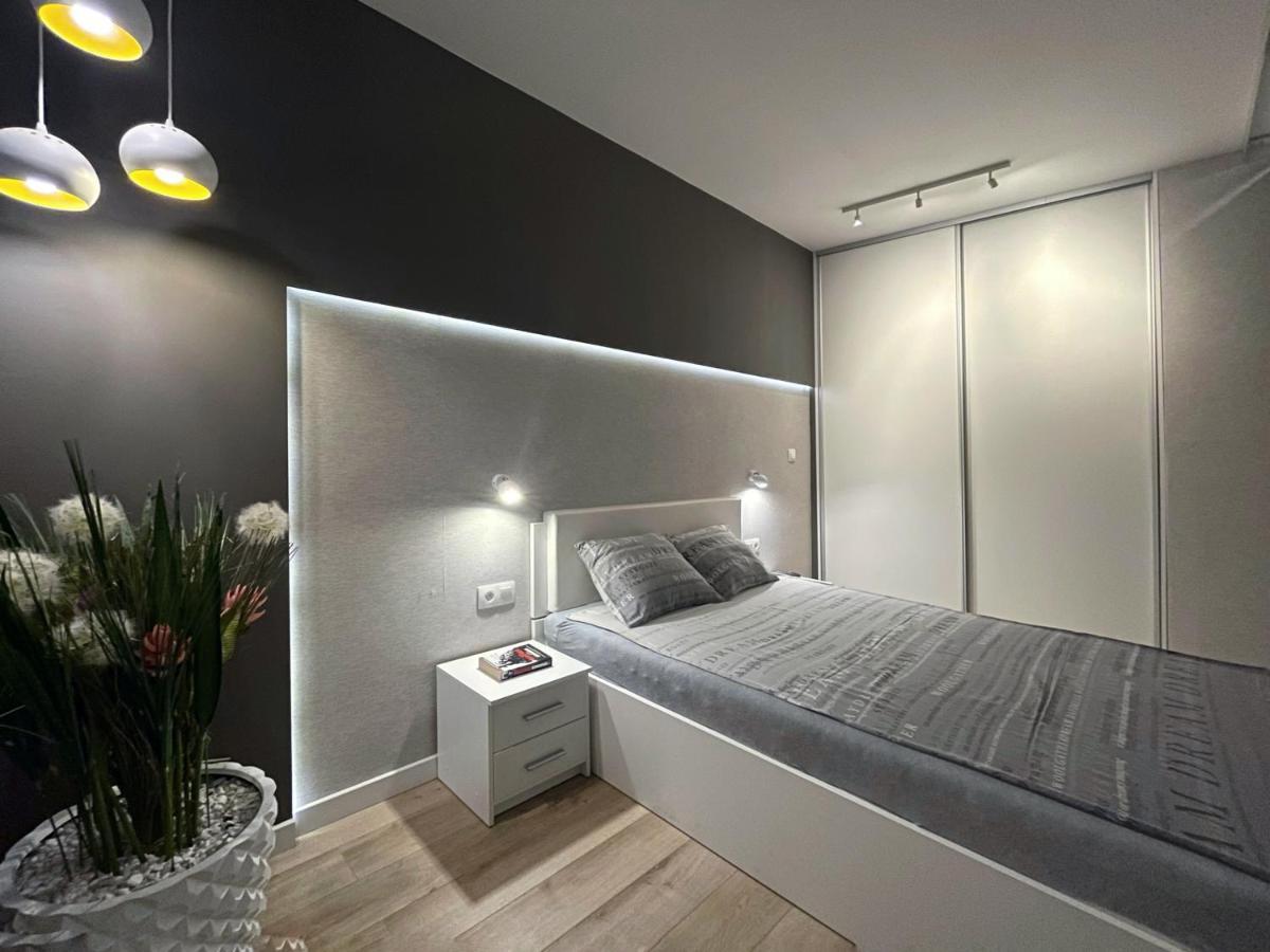 4UApart-Apartment suite Platan Grey Świnoujście Extérieur photo