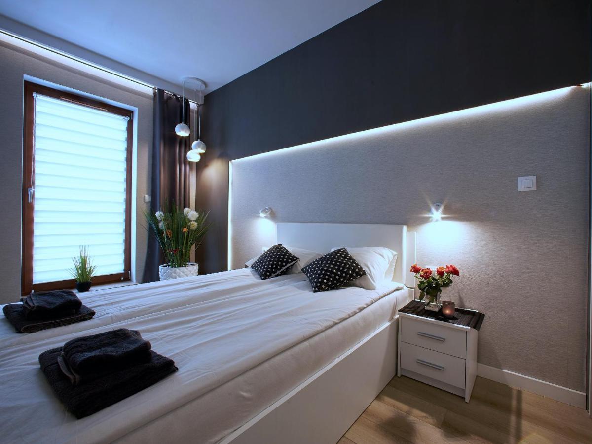 4UApart-Apartment suite Platan Grey Świnoujście Extérieur photo
